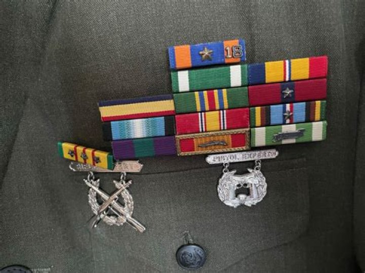 What are the 3 Vietnam ribbons?