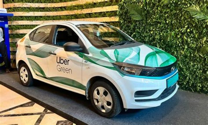 What cars come in Uber green?