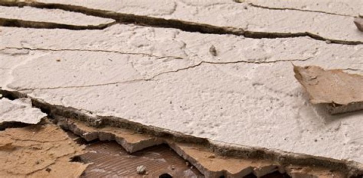 What causes stucco to crumble?