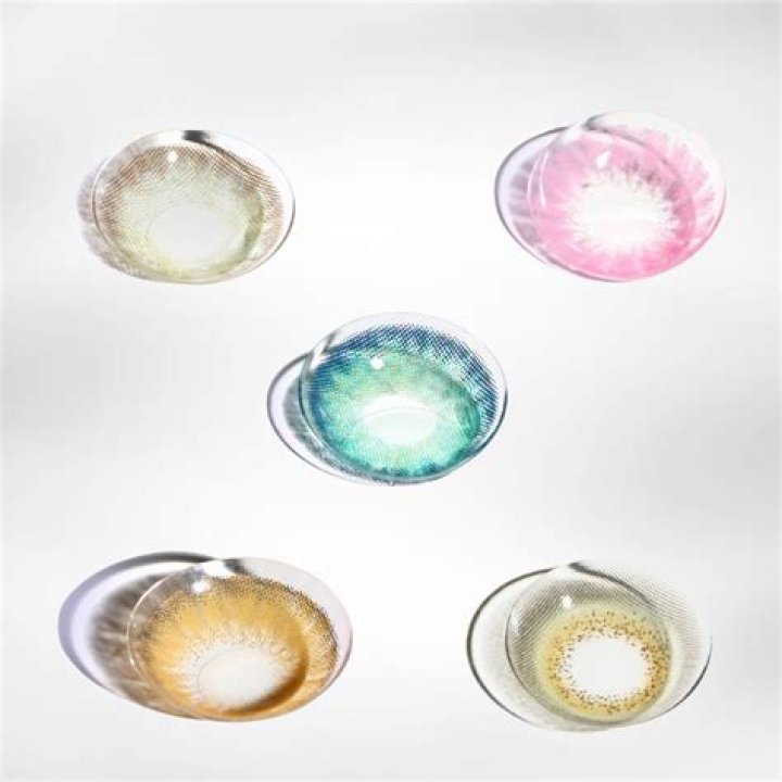 What color contacts are best for astigmatism?