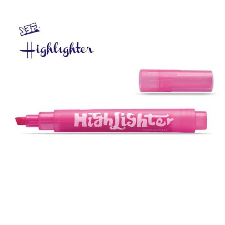 What color highlighter helps memorize?