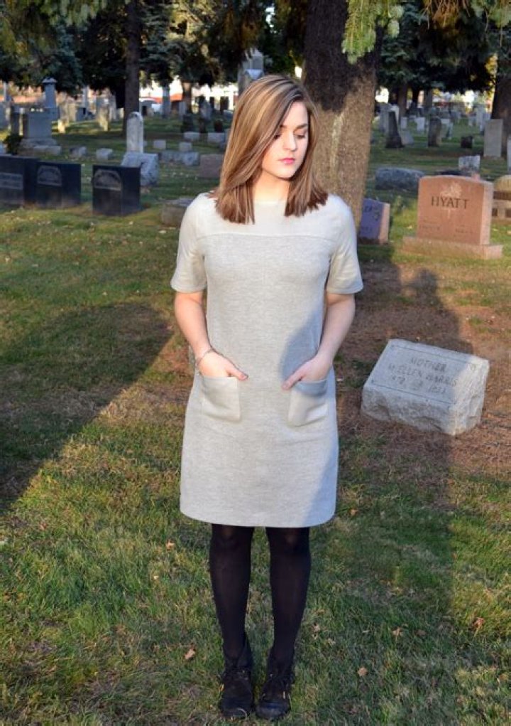What does a teenage girl wear to a funeral?