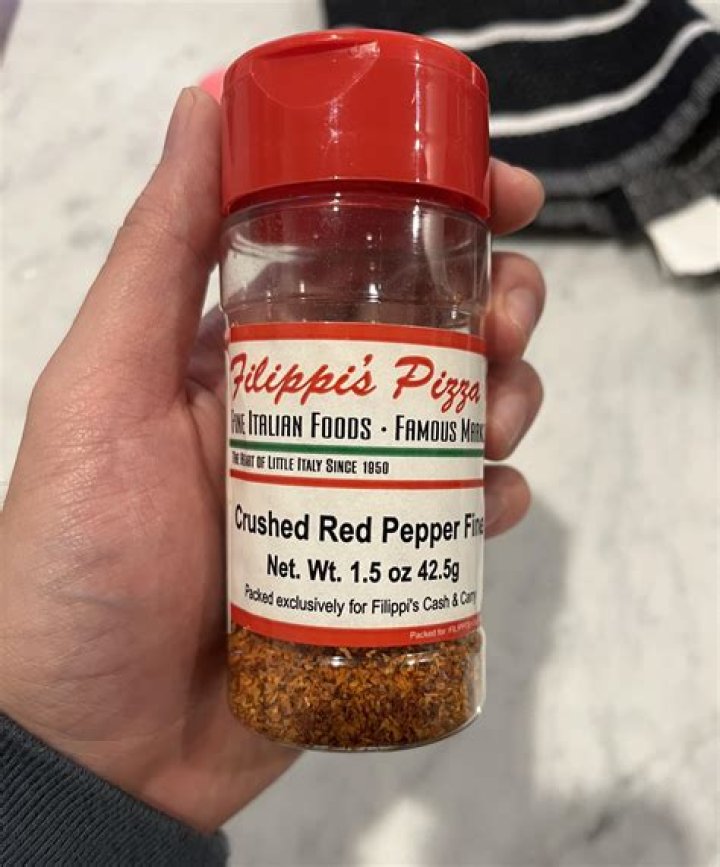 What does crushed red pepper do to dogs?