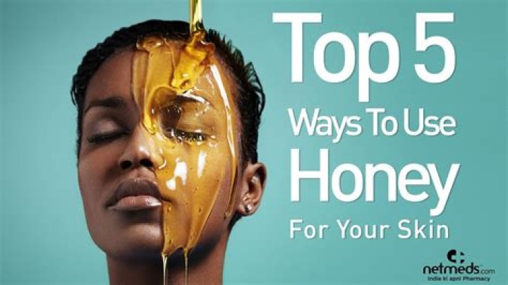 What does honey do for the lips?