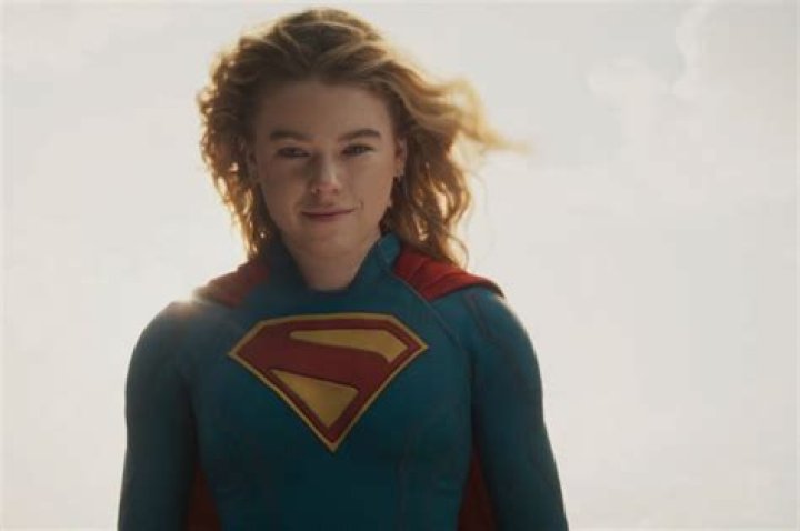 What episode does Supergirl have a baby?