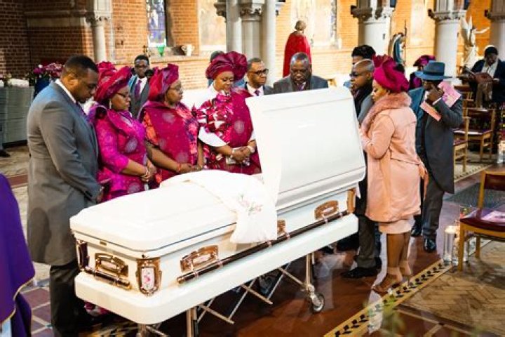 What happens at an African funeral?