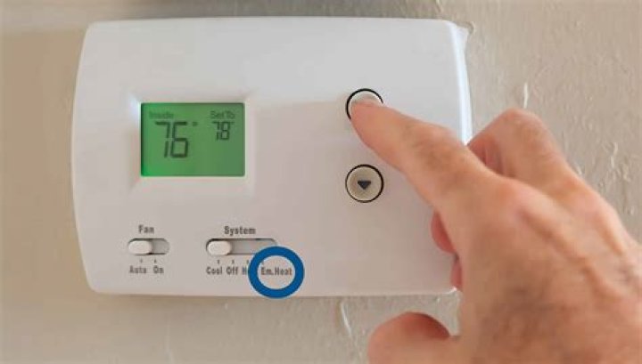 What happens to Nest thermostat when Wi-Fi goes out?