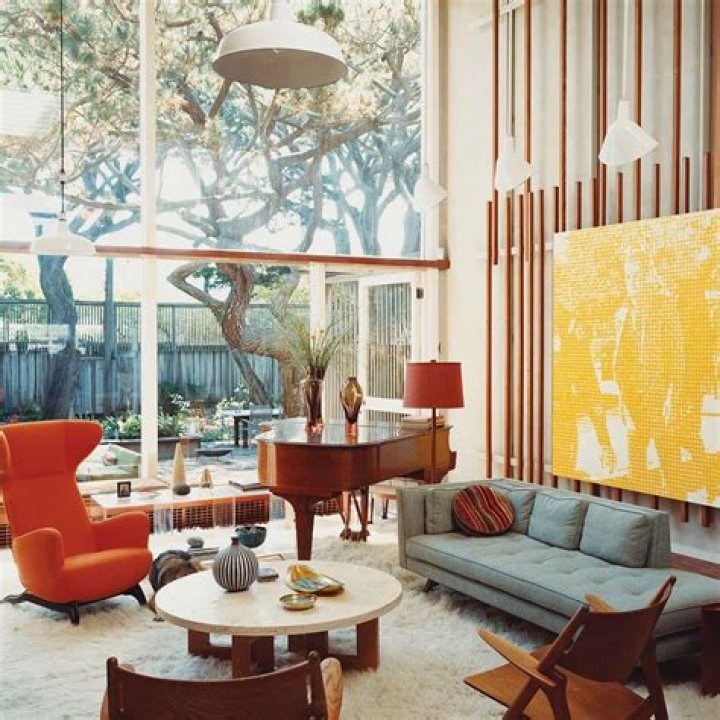 What interior design style was popular in the 70s?