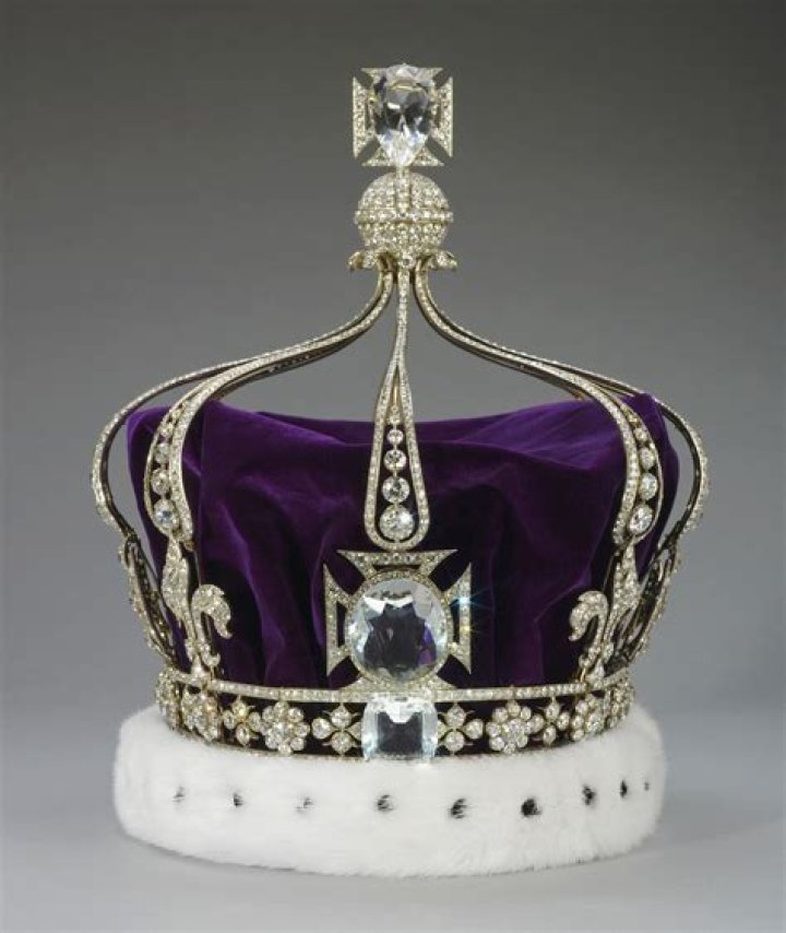 What is a female crown called?