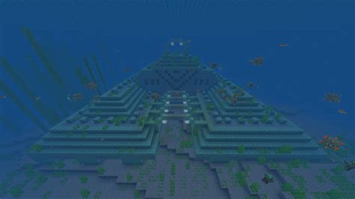 What is in a sea temple in Minecraft?