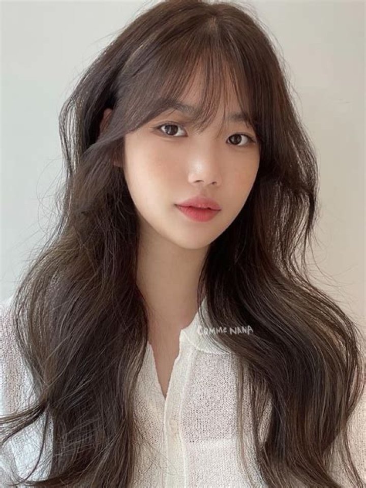 What is Korean curtain bangs?