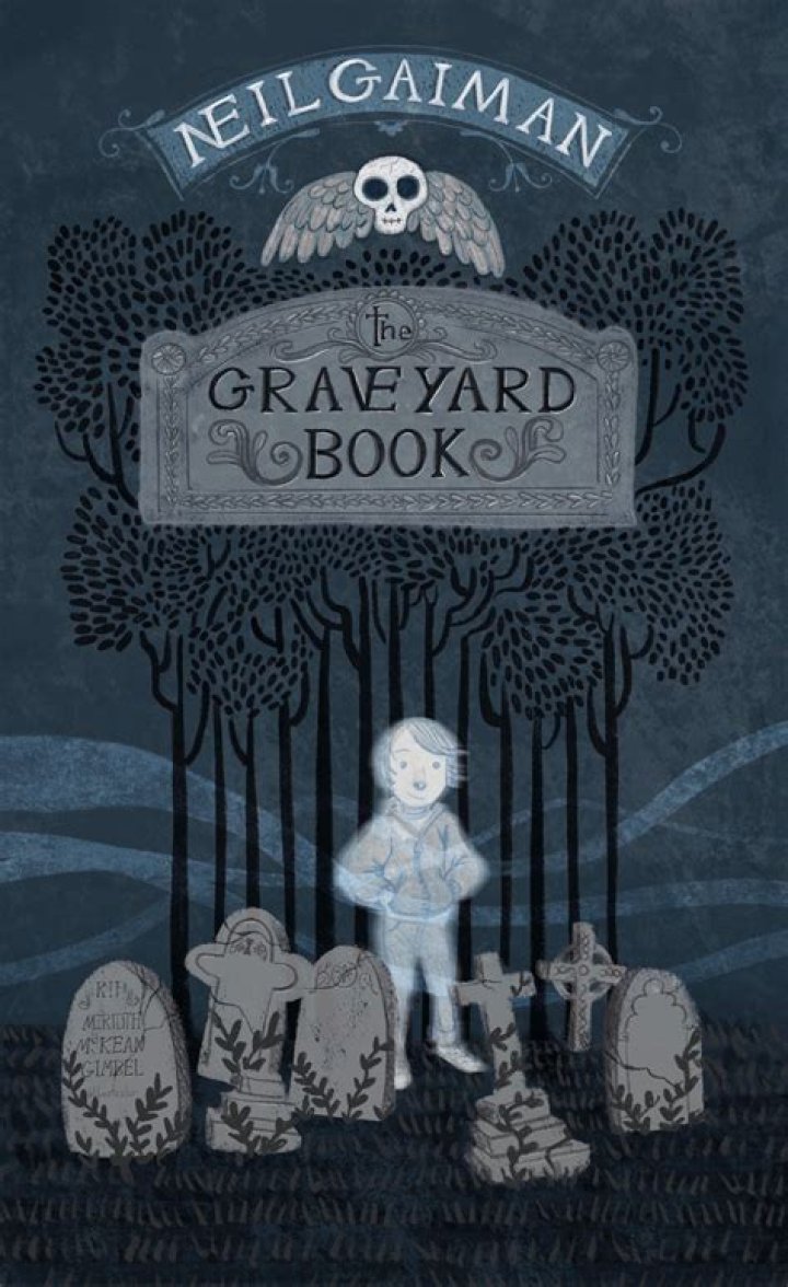 What is the main setting in The Graveyard Book?