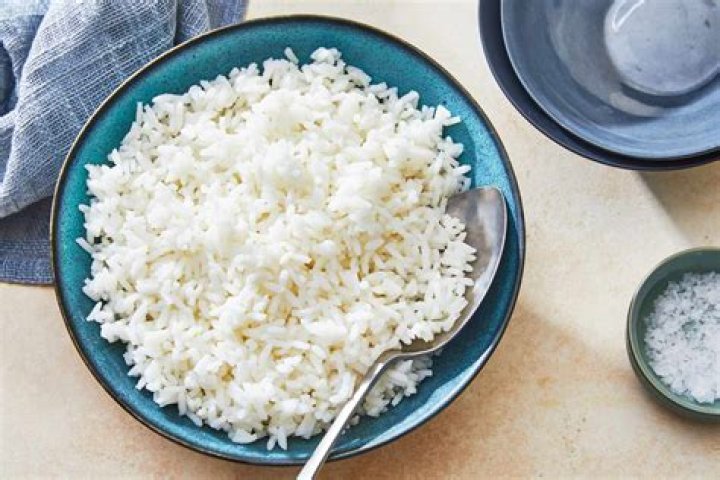 What is the pH of cooked rice?