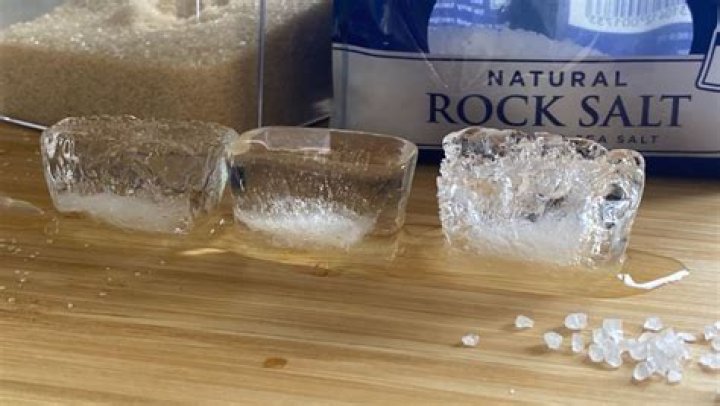 What kind of salt is best for melting ice?