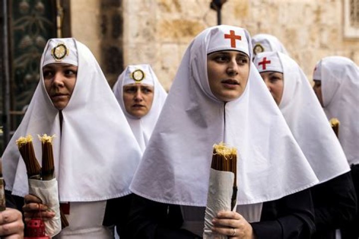 What religions have nuns?