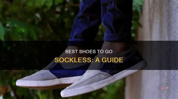 What shoes do you not wear socks with?