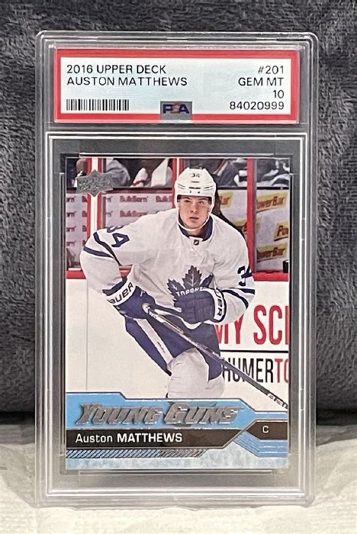 What year is Auston Matthews rookie card?