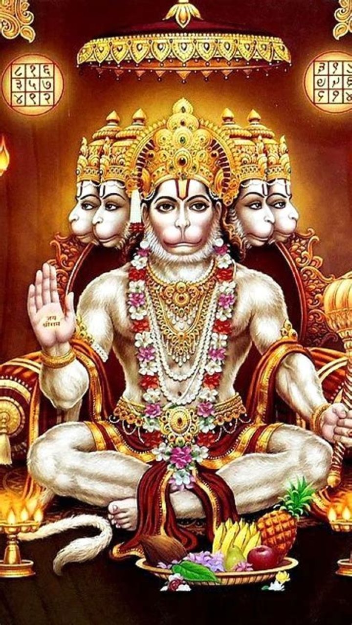 Which Hanuman photo is good for pray?
