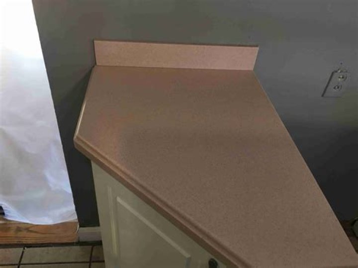 Which is better Corian or laminate?