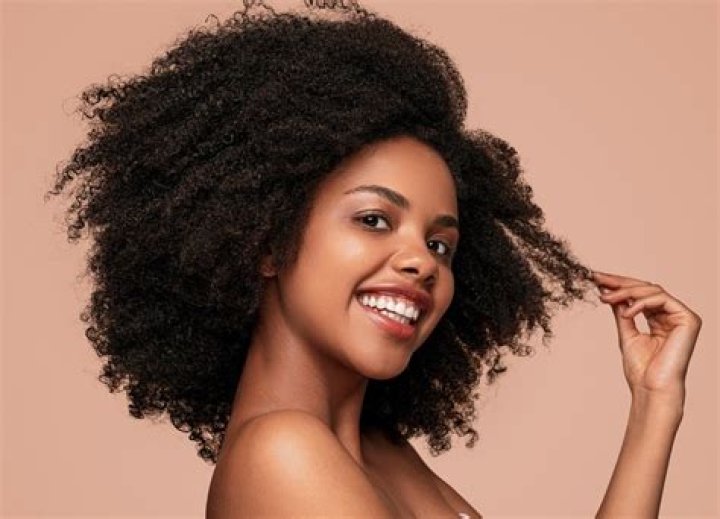 Which race has the thinnest hair?