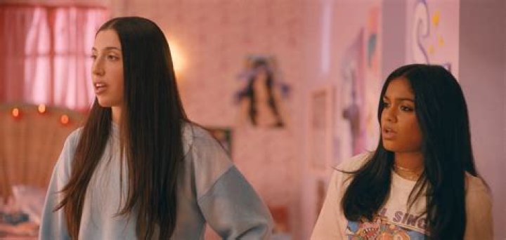 Who ends up with Sara Lance?