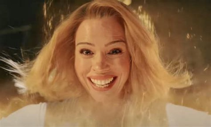 Who is Billie Piper married to now?