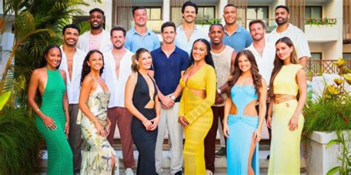 Who stays together on Bachelor in Paradise 2021?