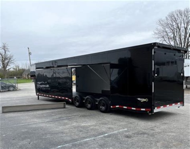 Why are most horse trailers Gooseneck?