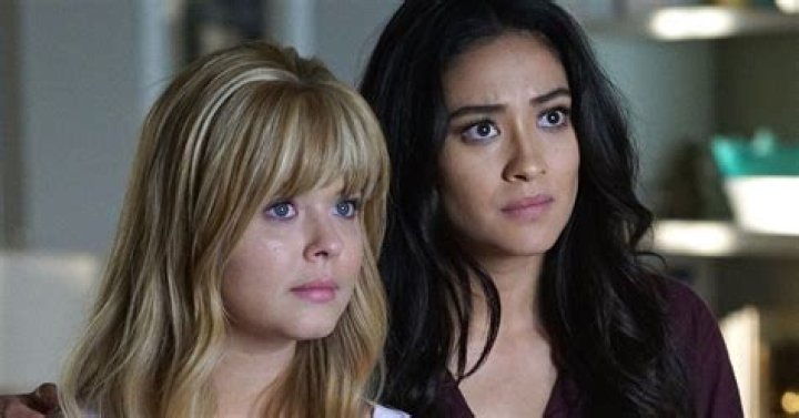 Why are the girls mad at Emily PLL?