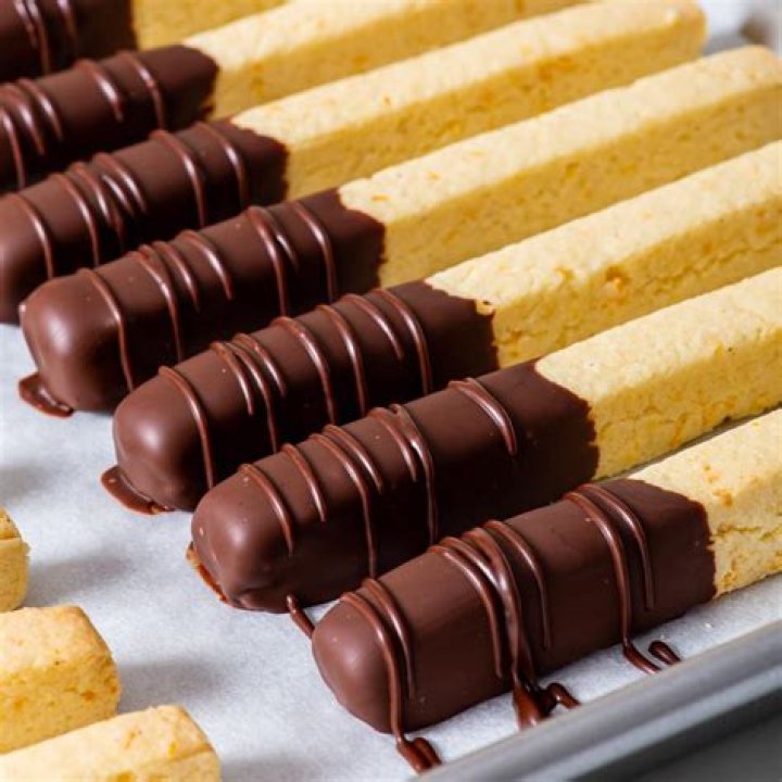Why do Spritz cookies stick?