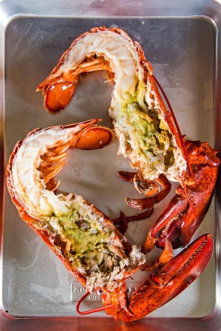 Why is cooked lobster black inside?