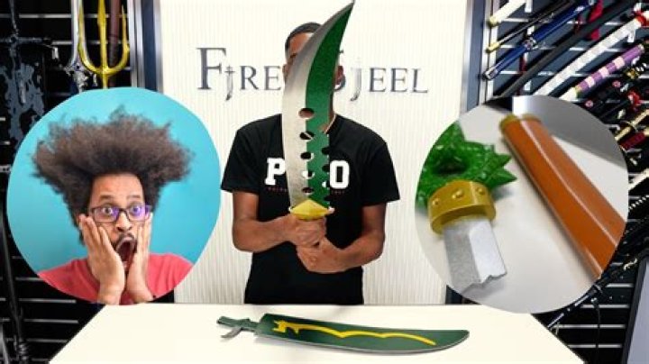 Why Meliodas sword is broken?