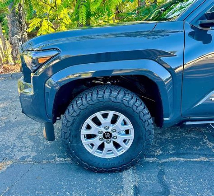 Will a 285 tire fit a 10 inch rim?