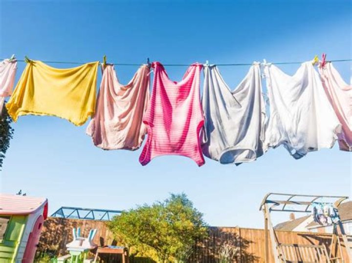 Will clothes dry in a cold room?